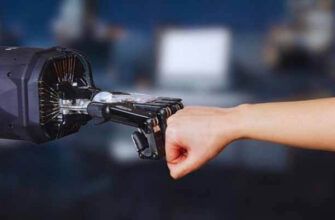 ruka-robota-soprikasaetsya-s-rukoj-cheloveka